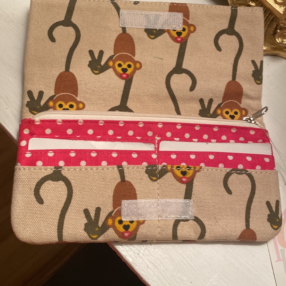 NWT Monkey Bungalow 360 Wallet